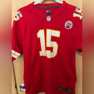 Kansas City Chiefs Youth XL (18/20) Patrick Mahomes 15 Well Loved Jersey NFL